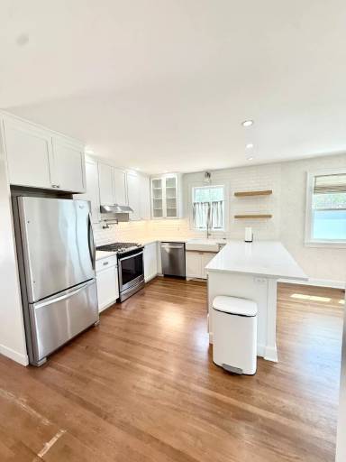 Main picture of 913 7th St