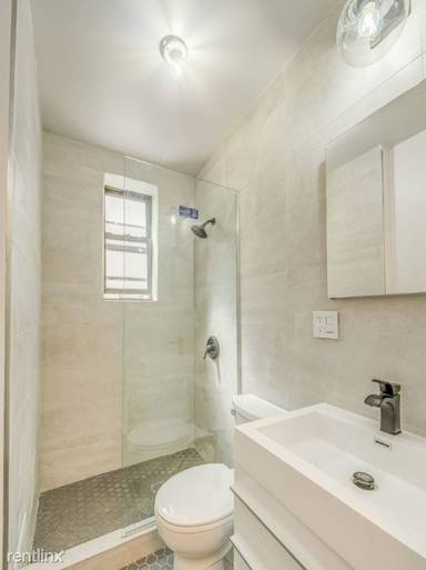 Main picture of 3044 32nd St