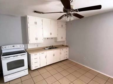 Main picture of 225 St Johns