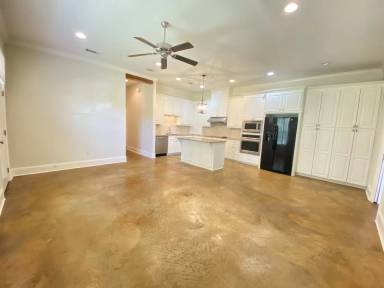 Main picture of 13789 Azalea Dr