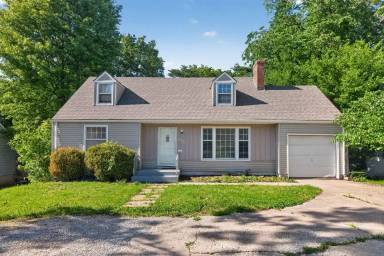Main picture of 4012 W 75th St