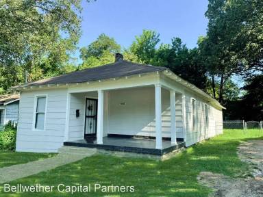Main picture of 3270 Yale Ave