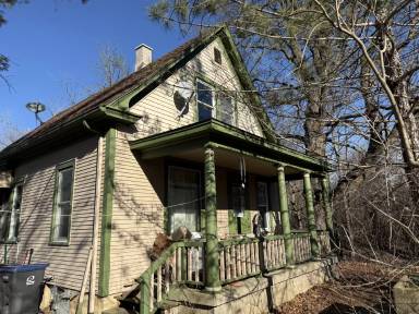 Main picture of 36 Monroe St