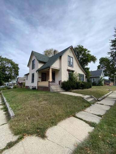 Main picture of 423 Merrill Ave