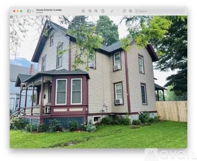 Main picture of 17 Elm Ave