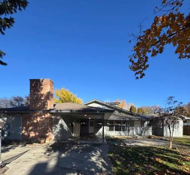 Main picture of 1001 N Brooklane St