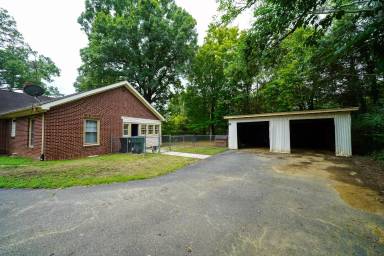 Main picture of 363 Corban Ave SE