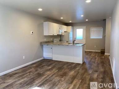 Main picture of 621 8th St W