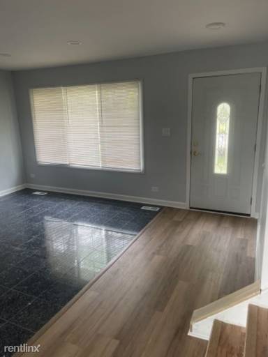 Main picture of 361 Appling Ln