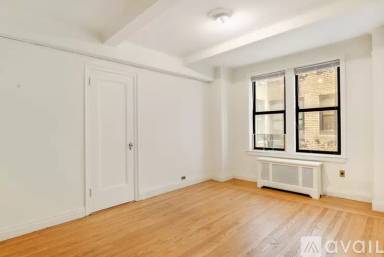 Main picture of 301 East 21st St
