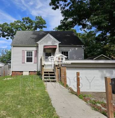 Main picture of 1525 32nd Street Des Moines, IA 50311