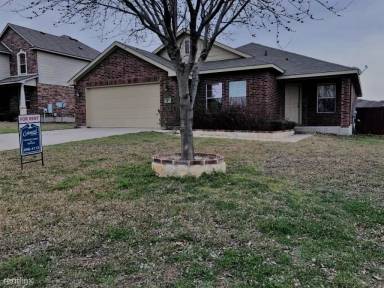 Main picture of 433 W Iowa Dr