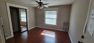 Main picture of 161 Chestnut St