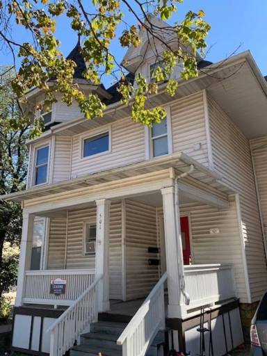 Main picture of 509 W Washington Ave