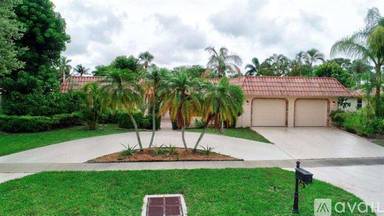 Main picture of 6926 N Grande Dr