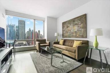 Main picture of 10 Avenue A