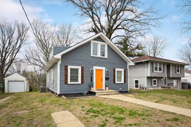 Main picture of 1326 S Spring St