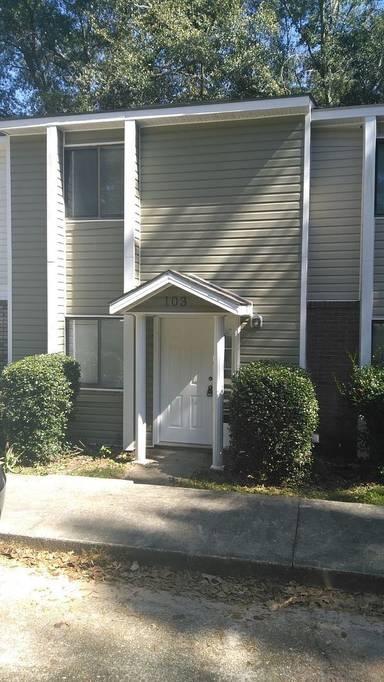 Main picture of 107 Candlebrook Dr