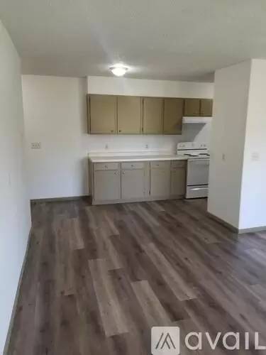 Main picture of 1112 Oakview Dr