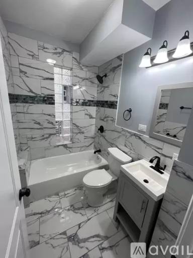 Main picture of 5705 S May St