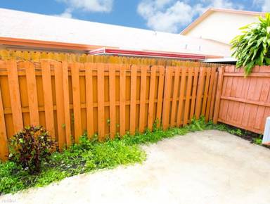 Main picture of 123 SW 113th Ave
