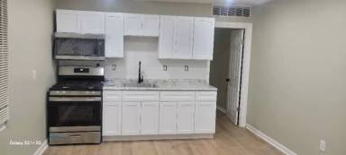 Main picture of 5004 Griscom St