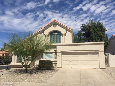 Main picture of 822 W Bradford Dr