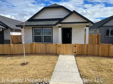 Main picture of 3256 NW 10th St