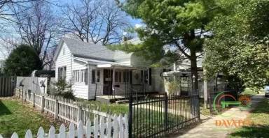 Main picture of 967 N Noble St