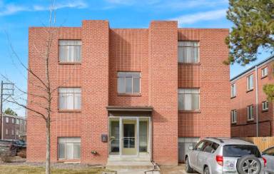 Main picture of 801 Dahlia St