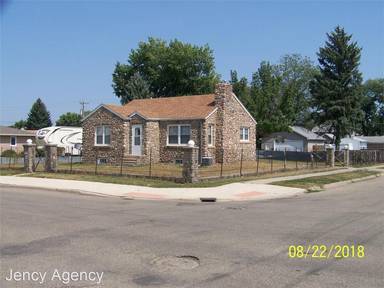 Main picture of 719 S 10th St