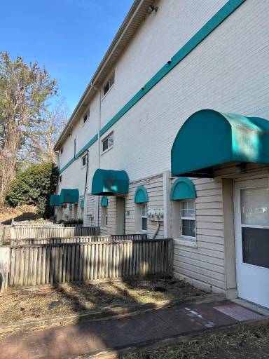 Main picture of 521 Bluff Ave SW