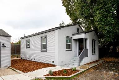 Main picture of 22827 High St