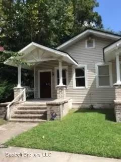 Main picture of 908 E 34th St