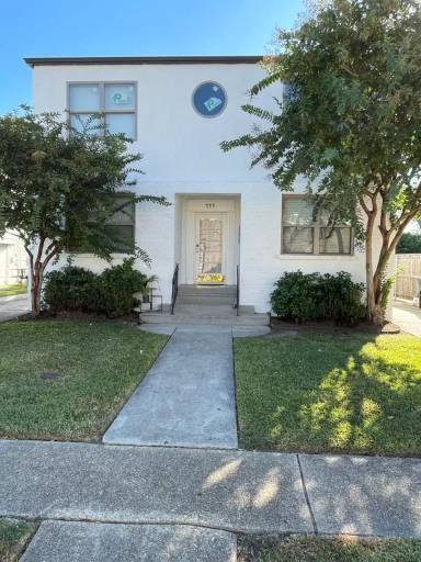 Main picture of 111 Elmeer Ave