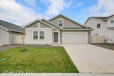 Main picture of 7865 E Edison St