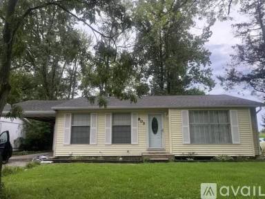 Main picture of 803 W Madison St