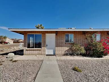 Main picture of 2460 Palisades Dr