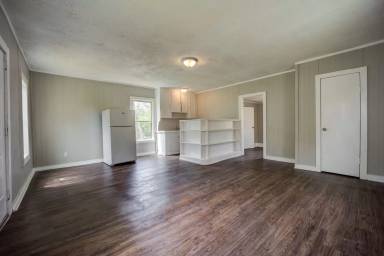 Main picture of 1705 S Q St