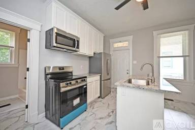Main picture of 6116 Conover St