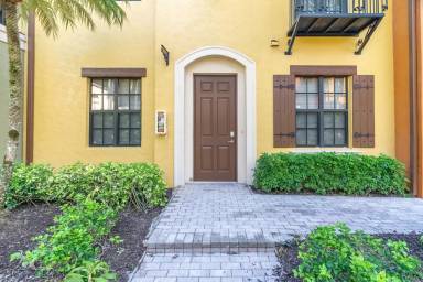 Main picture of 9092 Chula Vista St