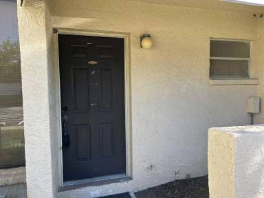 Main picture of Deland Oaks Condominiums