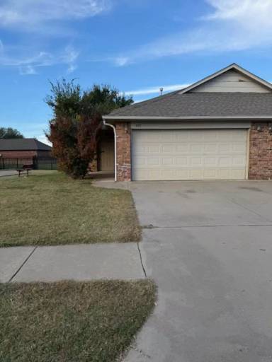 Main picture of 11103 SW 5th St