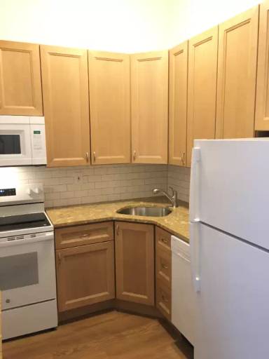 Main picture of 810 Saint Paul St