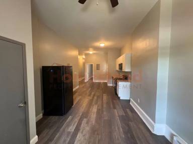 Main picture of 5515 Vine St