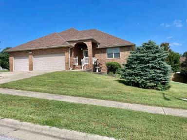 Main picture of 3718 N Croswell Ave