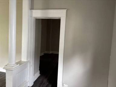 Main picture of 70 S 11th St