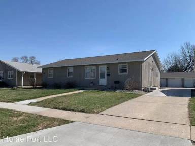 Main picture of 2718 Luther Dr