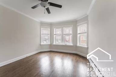 Main picture of 646 W Roscoe St
