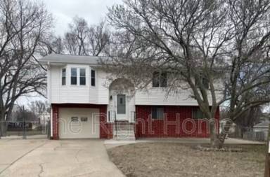 Main picture of 23607 Walnut Cir